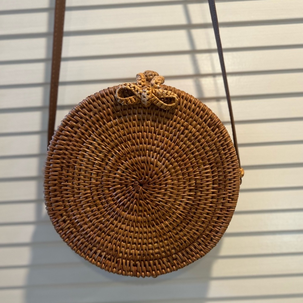 Crossbody-Round Woven Handbag